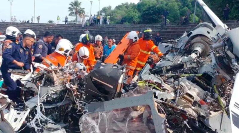 Malasia: dos helicópteros chocaron durante un ensayo militar y murieron 10 personas